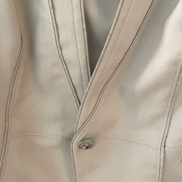 White House Black Market two-piece suit, beige - Picture 4 of 5